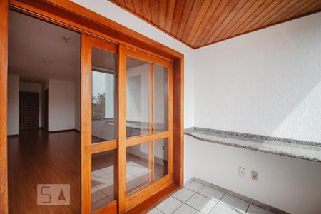 Detalhe varanda de apartamento para alugar com 3 quartos, 102m² em Jardim Itu, Porto Alegre
