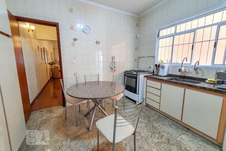 Casa para alugar com 150m², 3 quartos e 2 vagas Casa para alugar com 150m², 3 quartos e 2 vagasCozinha