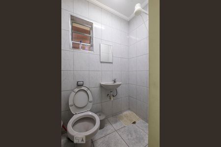 Casa à venda com 300m², 3 quartos e 4 vagasEdícula - Suíte Banheiro