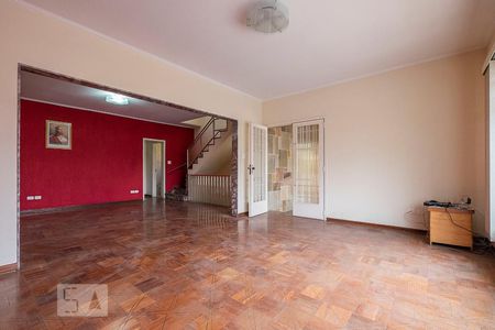Casa à venda com 300m², 3 quartos e 4 vagasSala