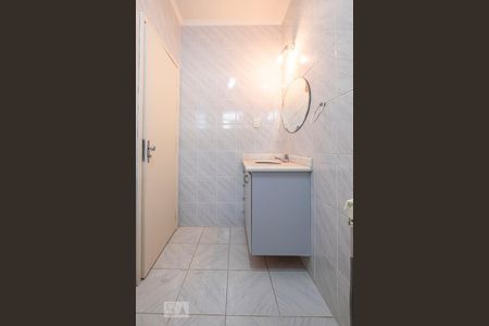 Casa à venda com 300m², 3 quartos e 4 vagasSuíte 2 - Banheiro