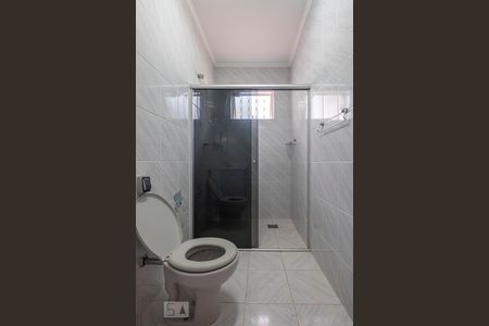 Casa à venda com 300m², 3 quartos e 4 vagasSuíte 2 - Banheiro
