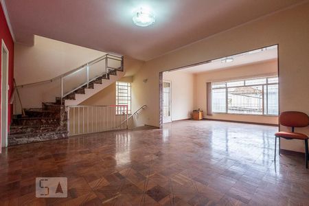 Casa à venda com 300m², 3 quartos e 4 vagasSala