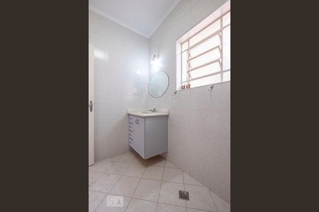 Casa à venda com 300m², 3 quartos e 4 vagasBanheiro Social