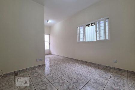 Sala de casa para alugar com 2 quartos, 60m² em Cidade Jardim, Sorocaba