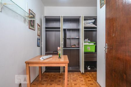 Casa à venda com 144m², 3 quartos e 4 vagas Casa à venda com 144m², 3 quartos e 4 vagasQuarto de serviço