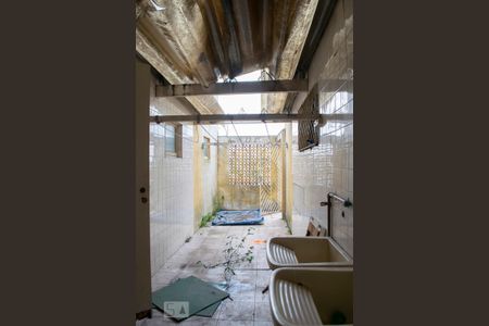 Casa à venda com 550m², 5 quartos e 6 vagas Casa à venda com 550m², 5 quartos e 6 vagasÁREA DE SERVIÇO