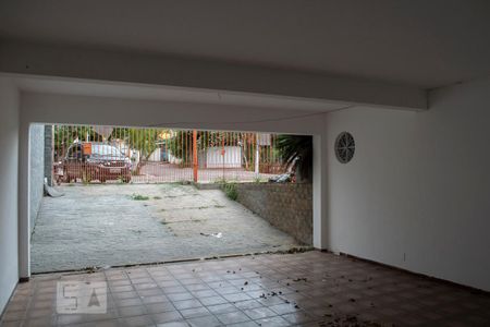 Casa à venda com 550m², 5 quartos e 6 vagas Casa à venda com 550m², 5 quartos e 6 vagasGARAGEM