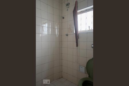 Casa à venda com 550m², 5 quartos e 6 vagas Casa à venda com 550m², 5 quartos e 6 vagasBANHEIRO QUARTO 2