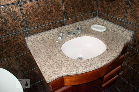 Casa à venda com 550m², 5 quartos e 6 vagas Casa à venda com 550m², 5 quartos e 6 vagasBANHEIRO QUARTO 5