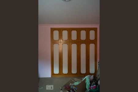 Casa à venda com 550m², 5 quartos e 6 vagas Casa à venda com 550m², 5 quartos e 6 vagasQUARTO 5