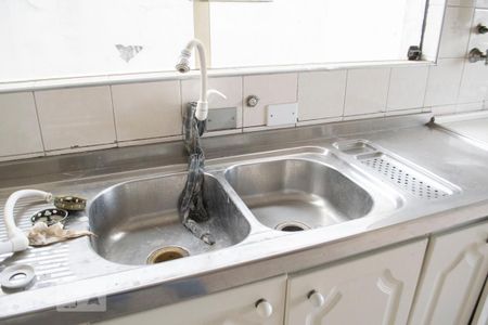 Casa à venda com 550m², 5 quartos e 6 vagas Casa à venda com 550m², 5 quartos e 6 vagasCOZINHA