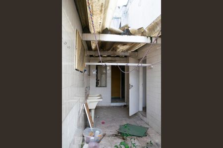 Casa à venda com 550m², 5 quartos e 6 vagas Casa à venda com 550m², 5 quartos e 6 vagasÁREA DE SERVIÇO