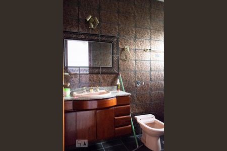 Casa à venda com 550m², 5 quartos e 6 vagas Casa à venda com 550m², 5 quartos e 6 vagasBANHEIRO QUARTO 3