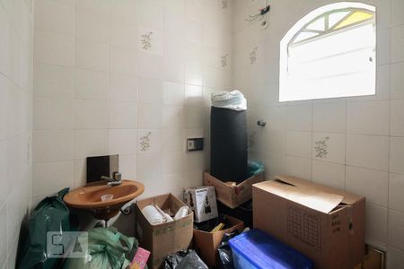 Casa à venda com 176m², 3 quartos e 3 vagasBanheiro de serviço 