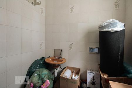 Casa à venda com 176m², 3 quartos e 3 vagasBanheiro de serviço 