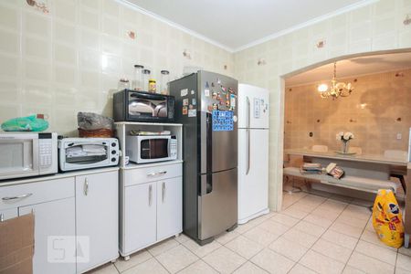 Casa à venda com 176m², 3 quartos e 3 vagasCozinha 