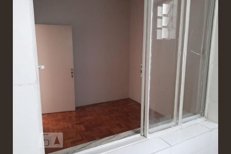 Apartamento para alugar com 75m², 2 quartos e sem vaga