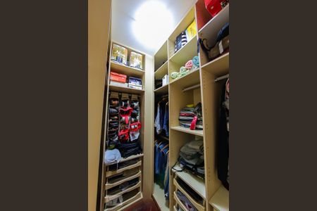 Casa à venda com 300m², 3 quartos e 2 vagasCloset da Suite 2