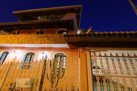 Casa à venda com 300m², 3 quartos e 2 vagasFachada