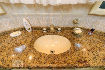 Casa à venda com 300m², 3 quartos e 2 vagasBanheiro da Suite 2