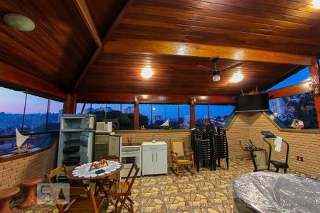 Casa à venda com 300m², 3 quartos e 2 vagasSalao