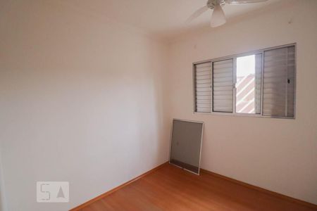 Casa à venda com 250m², 4 quartos e 1 vaga Casa à venda com 250m², 4 quartos e 1 vagaDormitório 2