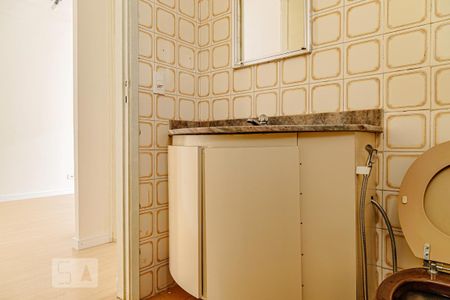 Banheiro de apartamento para alugar com 1 quarto, 42m² em Santa Cecilia, São Paulo