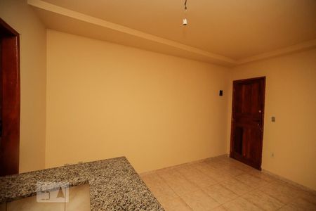 Sala / Quarto de kitnet/studio para alugar com 1 quarto, 35m² em Sampaio, Rio de Janeiro