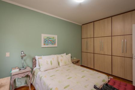 Apartamento à venda com 160m², 4 quartos e 2 vagas Apartamento à venda com 160m², 4 quartos e 2 vagasSuíte