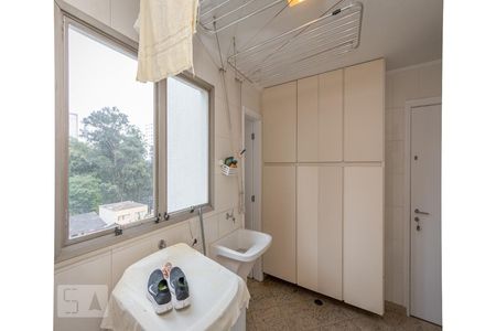 Apartamento à venda com 160m², 4 quartos e 2 vagas Apartamento à venda com 160m², 4 quartos e 2 vagasLavanderia