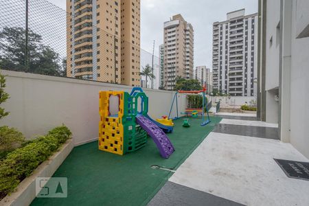 Apartamento à venda com 160m², 4 quartos e 2 vagas Apartamento à venda com 160m², 4 quartos e 2 vagasPlayground