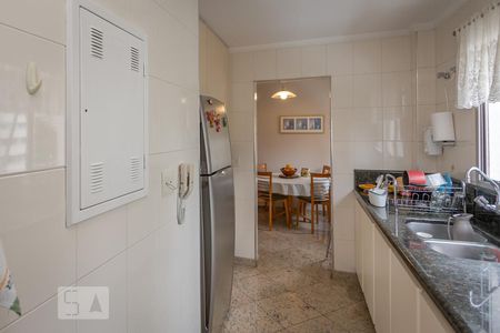 Apartamento à venda com 160m², 4 quartos e 2 vagas Apartamento à venda com 160m², 4 quartos e 2 vagasCozinha