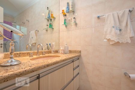 Apartamento à venda com 160m², 4 quartos e 2 vagas Apartamento à venda com 160m², 4 quartos e 2 vagasBanheiro da Suíte