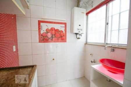 Apartamento para alugar com 106m², 2 quartos e 2 vagas Apartamento para alugar com 106m², 2 quartos e 2 vagasCozinha e Área de Serviço
