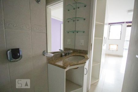 Banheiro da Suíte 1 de apartamento à venda com 2 quartos, 106m² em Recreio dos Bandeirantes, Rio de Janeiro