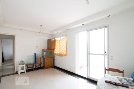 Sala de apartamento para alugar com 3 quartos, 69m² em Vila das Bandeiras, Guarulhos