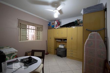 Casa à venda com 199m², 5 quartos e 7 vagas Casa à venda com 199m², 5 quartos e 7 vagasQuarto 4