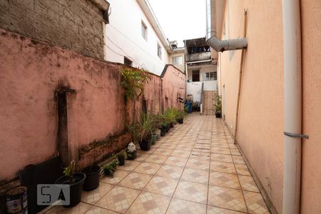 Casa à venda com 199m², 5 quartos e 7 vagas Casa à venda com 199m², 5 quartos e 7 vagasQuintal
