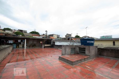 Casa à venda com 199m², 5 quartos e 7 vagas Casa à venda com 199m², 5 quartos e 7 vagasTerraço