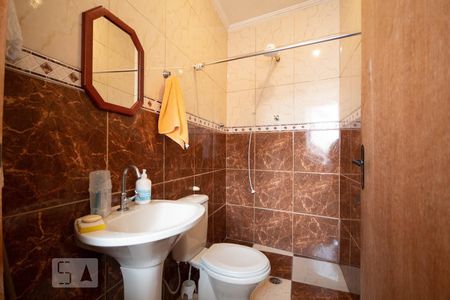 Casa à venda com 199m², 5 quartos e 7 vagas Casa à venda com 199m², 5 quartos e 7 vagasBanheiro de Serviço