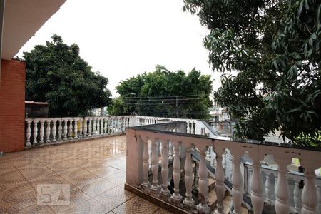 Sacada de casa à venda com 5 quartos, 199m² em Pestana, Osasco