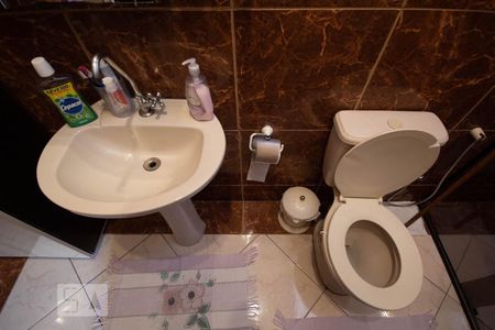 Casa à venda com 199m², 5 quartos e 7 vagas Casa à venda com 199m², 5 quartos e 7 vagasBanheiro da Suíte