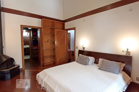 Casa de condomínio à venda com 650m², 4 quartos e 9 vagasSuíte master