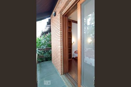 Casa de condomínio à venda com 650m², 4 quartos e 9 vagasVaranda da suíte