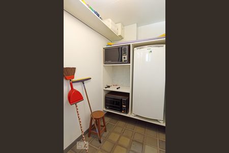 Casa de condomínio à venda com 650m², 4 quartos e 9 vagasDispensa