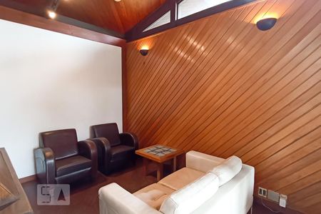 Sala conjugada com lareira de casa de condomínio à venda com 4 quartos, 650m² em Alphaville, Santana de Parnaíba