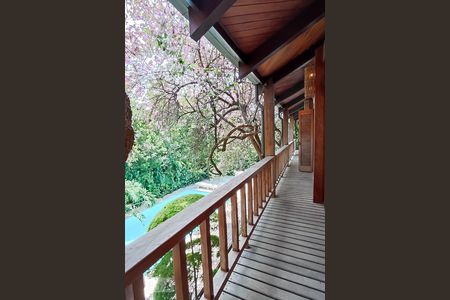 Casa de condomínio à venda com 650m², 4 quartos e 9 vagasVaranda suíte master, quarto 1 e 2