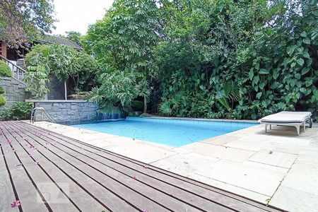 Casa de condomínio à venda com 650m², 4 quartos e 9 vagasPiscina