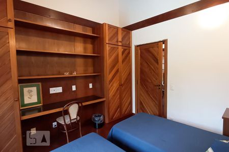 Casa de condomínio à venda com 650m², 4 quartos e 9 vagasQuarto